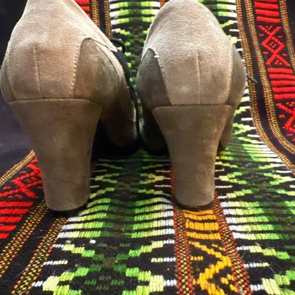 🖤🩶Aerosol Two-Tone Genuine Leather Lace-Up Oxford Style Heels🖤🩶 - Picture 5 of 5